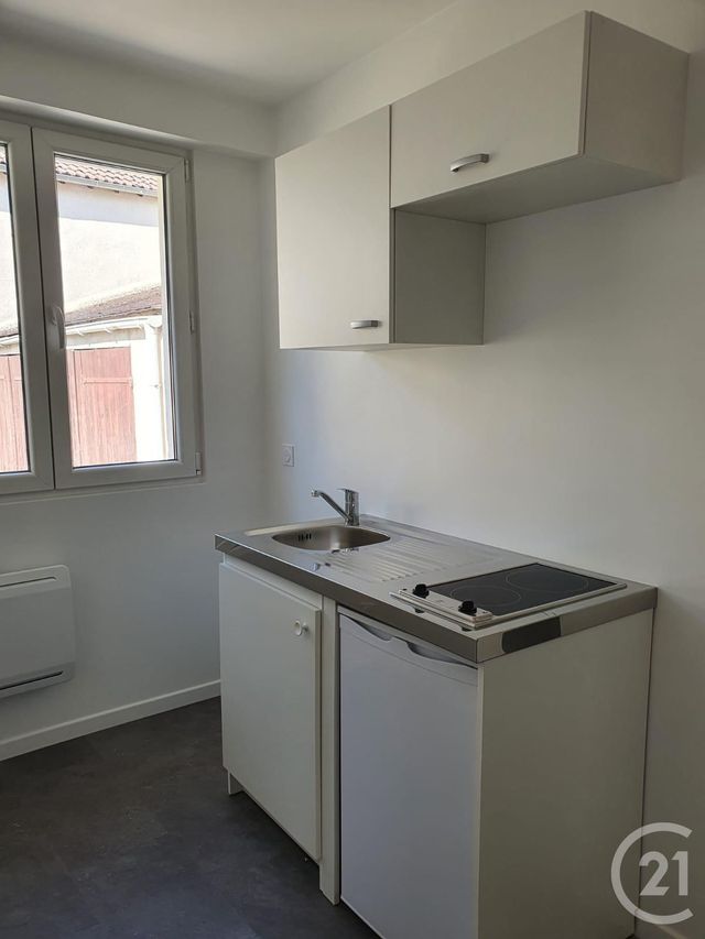 Appartement &agrave; louer - 3 pi&egrave;ces - 51,13 m2 - Avon - 77 - ILE-DE-FRANCE