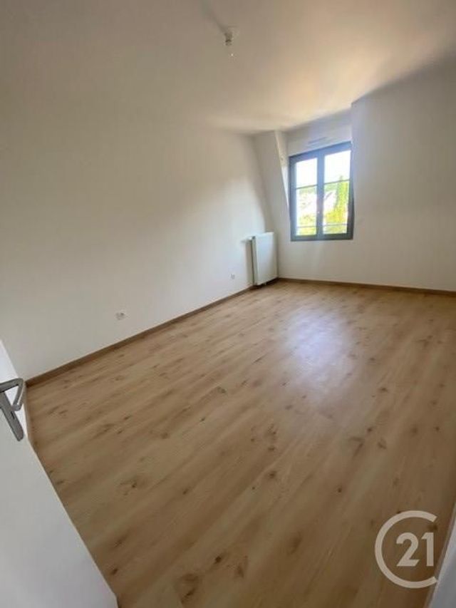 Appartement &agrave; louer - 2 pi&egrave;ces - 52,17 m2 - Fontainebleau - 77 - ILE-DE-FRANCE