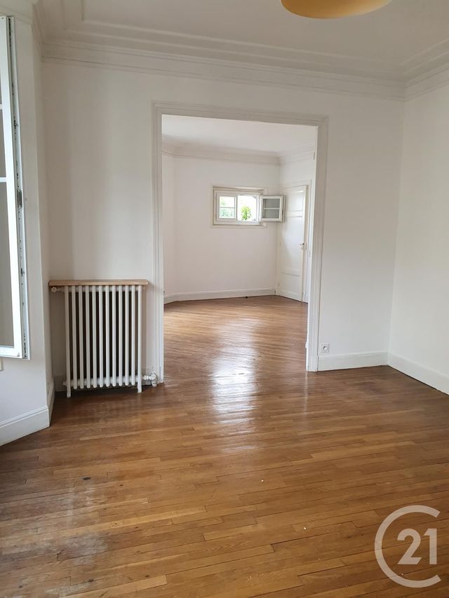 Appartement &agrave; louer - 5 pi&egrave;ces - 122,85 m2 - Fontainebleau - 77 - ILE-DE-FRANCE