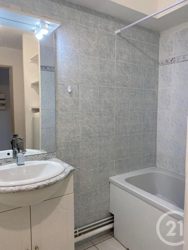 Appartement Studio &agrave; louer - 1 pi&egrave;ce - 22,78 m2 - Melun - 77 - ILE-DE-FRANCE