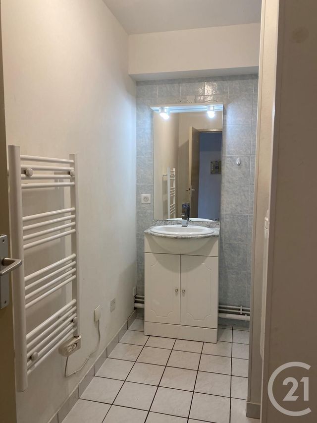 Appartement Studio &agrave; louer - 1 pi&egrave;ce - 22,78 m2 - Melun - 77 - ILE-DE-FRANCE