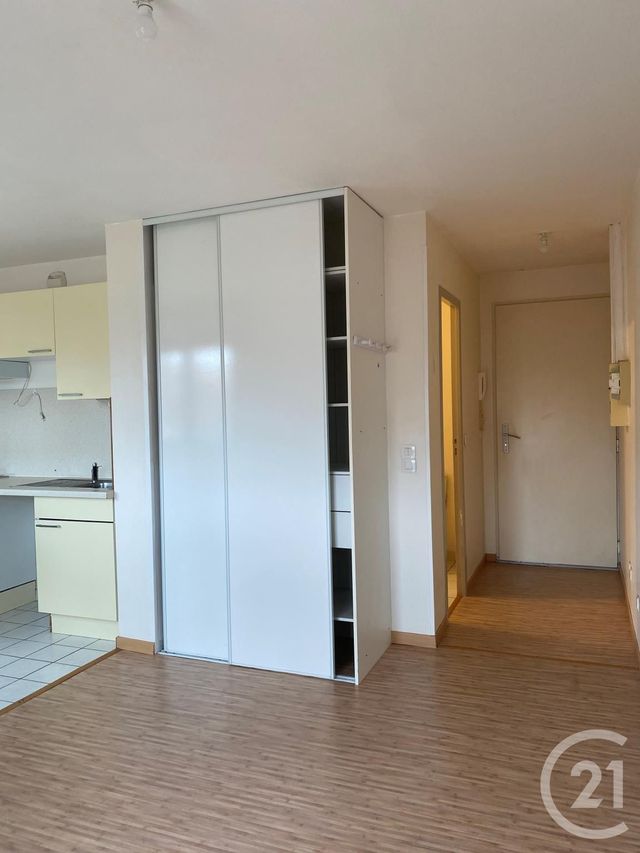 Appartement Studio &agrave; louer - 1 pi&egrave;ce - 22,78 m2 - Melun - 77 - ILE-DE-FRANCE
