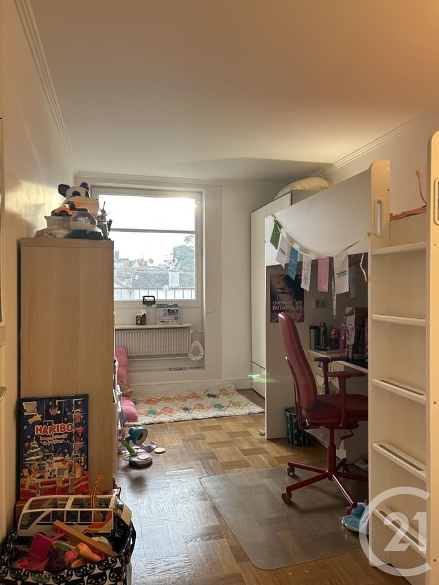 Appartement &agrave; louer - 5 pi&egrave;ces - 91,92 m2 - Fontainebleau - 77 - ILE-DE-FRANCE