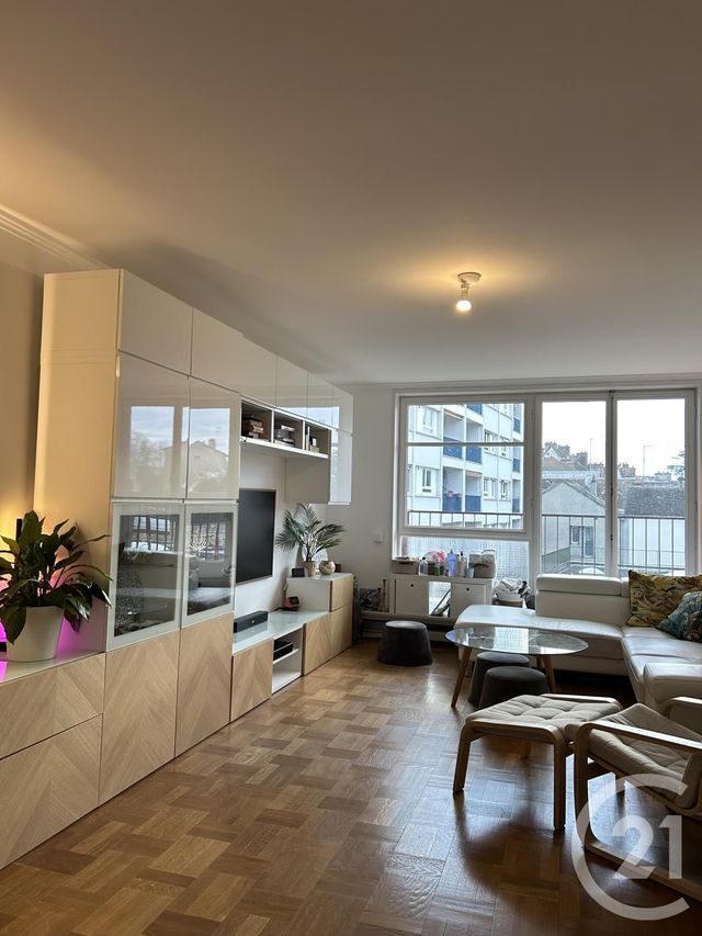 Appartement &agrave; louer - 5 pi&egrave;ces - 91,92 m2 - Fontainebleau - 77 - ILE-DE-FRANCE