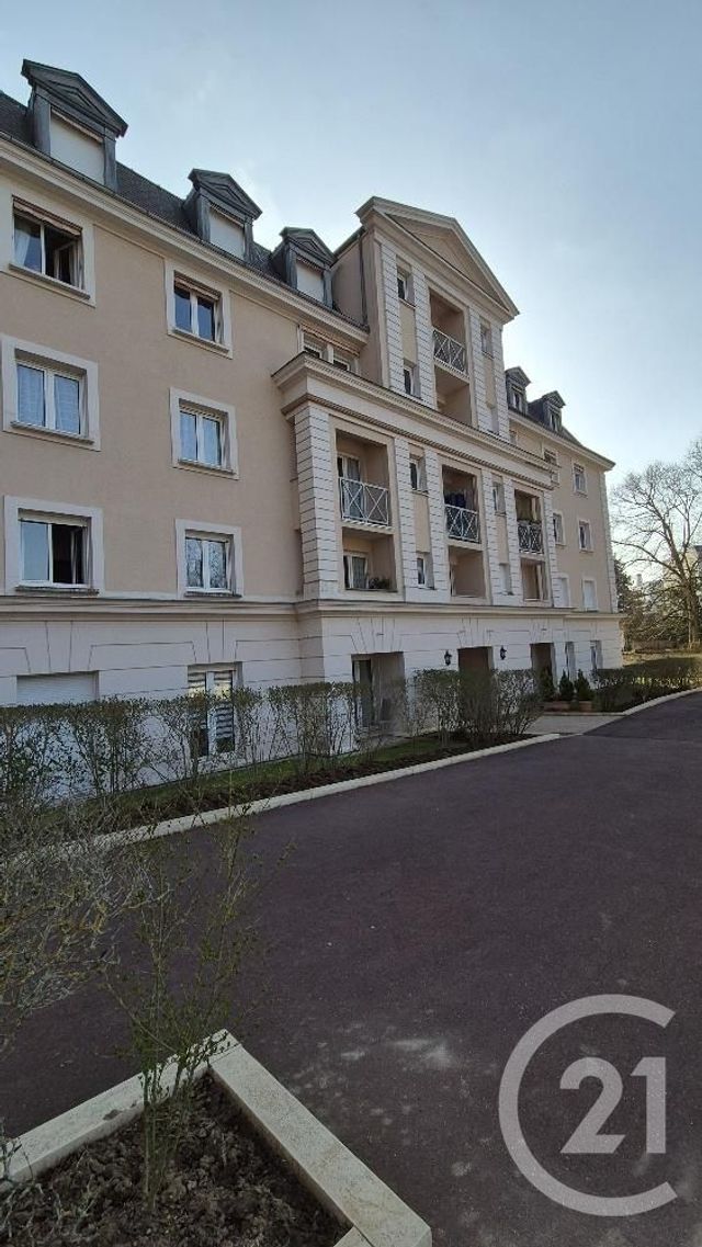 Appartement &agrave; louer - 2 pi&egrave;ces - 51,37 m2 - Fontainebleau - 77 - ILE-DE-FRANCE