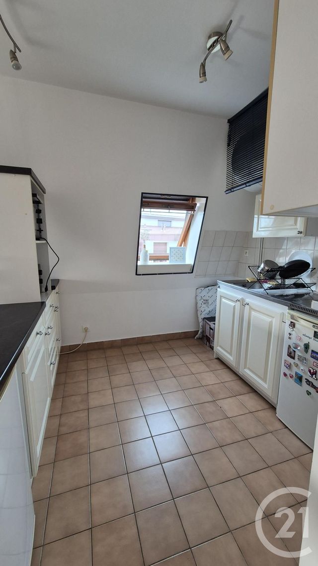 Appartement &agrave; louer - 2 pi&egrave;ces - 36,76 m2 - Fontainebleau - 77 - ILE-DE-FRANCE