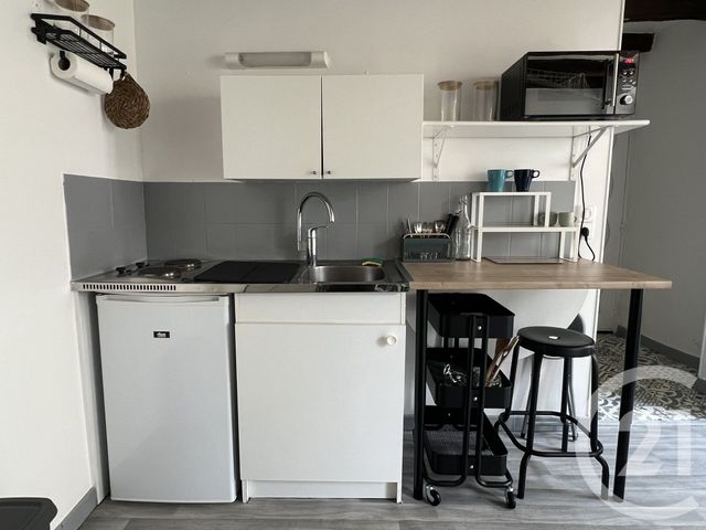Appartement Studio &agrave; louer - 1 pi&egrave;ce - 17 m2 - Fontainebleau - 77 - ILE-DE-FRANCE