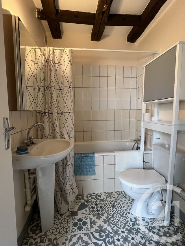 Appartement Studio &agrave; louer - 1 pi&egrave;ce - 17 m2 - Fontainebleau - 77 - ILE-DE-FRANCE