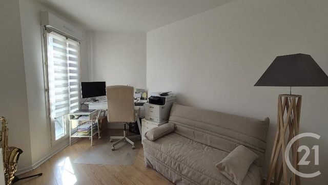 Appartement &agrave; louer - 3 pi&egrave;ces - 69,90 m2 - Fontainebleau - 77 - ILE-DE-FRANCE