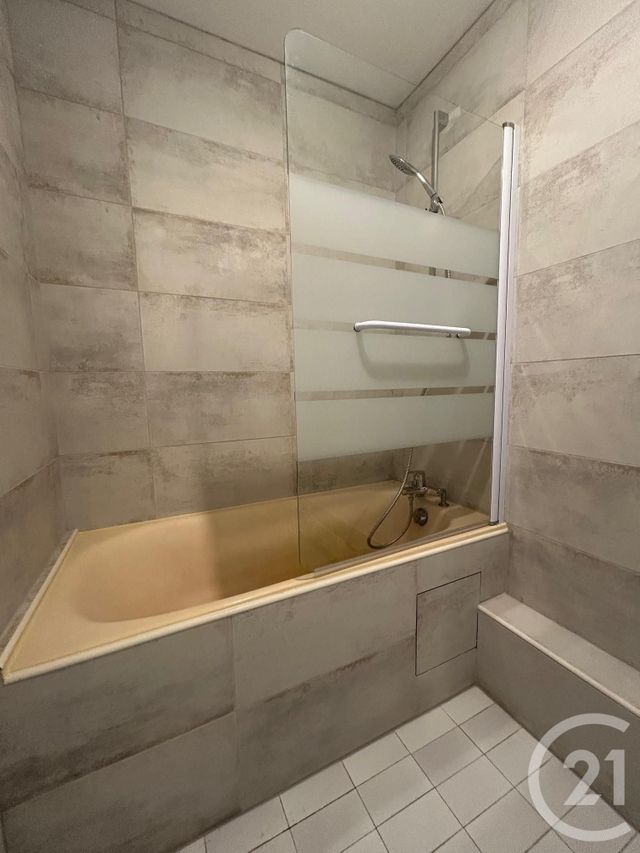 Appartement Studio &agrave; louer - 1 pi&egrave;ce - 27,55 m2 - Fontainebleau - 77 - ILE-DE-FRANCE