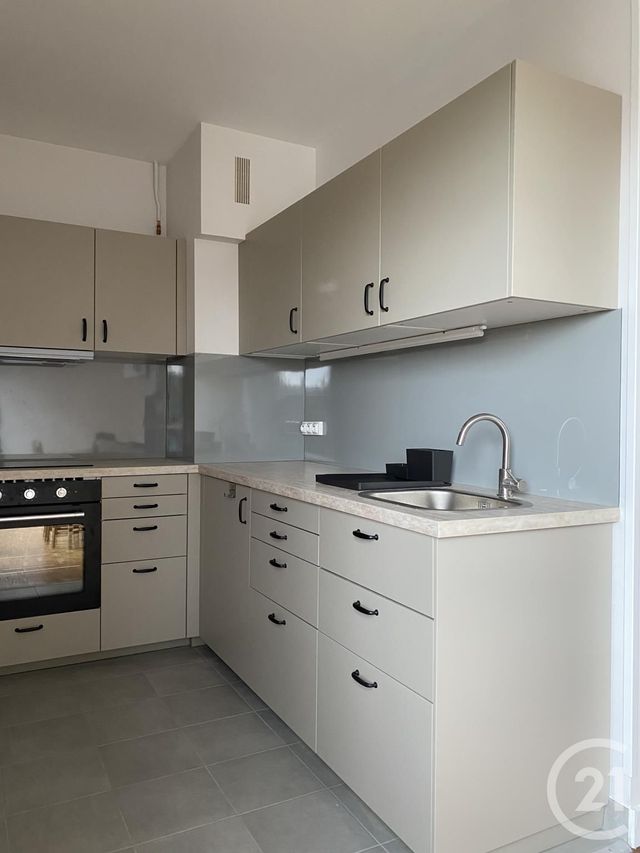 Appartement Studio à louer FONTAINEBLEAU