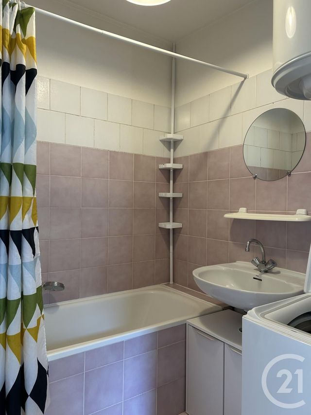 Appartement &agrave; louer - 2 pi&egrave;ces - 36,44 m2 - Fontainebleau - 77 - ILE-DE-FRANCE