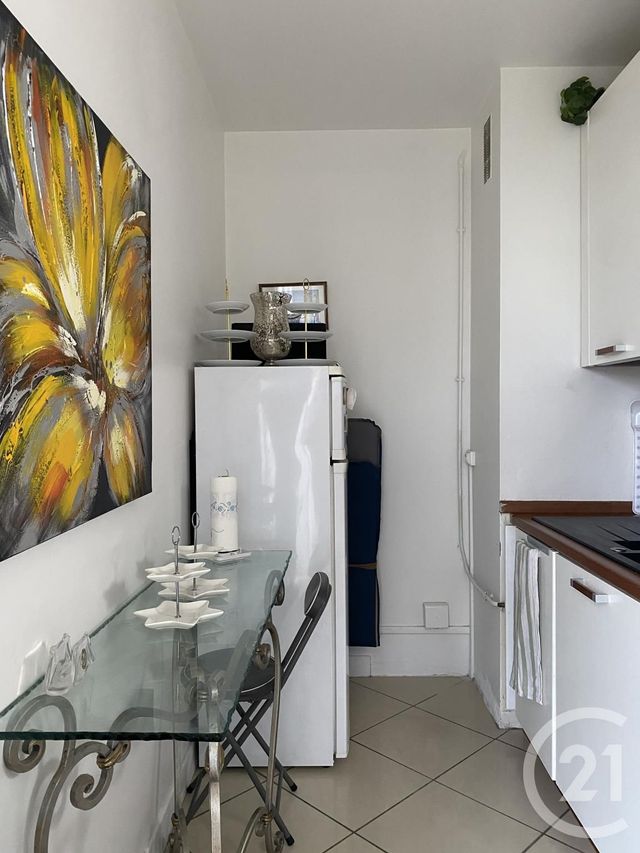 Appartement Studio &agrave; louer - 1 pi&egrave;ce - 31,41 m2 - Fontainebleau - 77 - ILE-DE-FRANCE