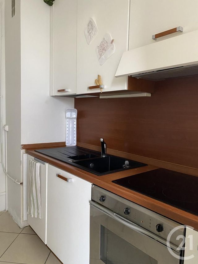 Appartement Studio &agrave; louer - 1 pi&egrave;ce - 31,41 m2 - Fontainebleau - 77 - ILE-DE-FRANCE