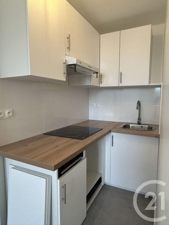 Appartement F2 &agrave; louer - 2 pi&egrave;ces - 40,77 m2 - Vaux Le Penil - 77 - ILE-DE-FRANCE
