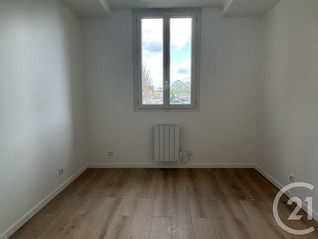 Appartement F2 &agrave; louer - 2 pi&egrave;ces - 40,77 m2 - Vaux Le Penil - 77 - ILE-DE-FRANCE