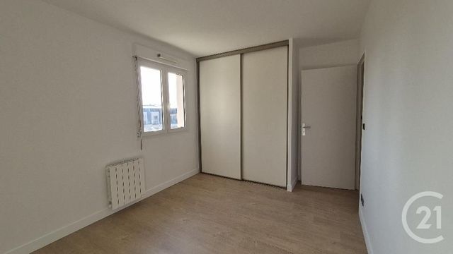 Appartement &agrave; louer - 2 pi&egrave;ces - 51,37 m2 - Fontainebleau - 77 - ILE-DE-FRANCE