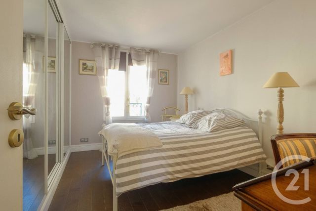 Appartement F5 &agrave; louer - 5 pi&egrave;ces - 112,29 m2 - Fontainebleau - 77 - ILE-DE-FRANCE