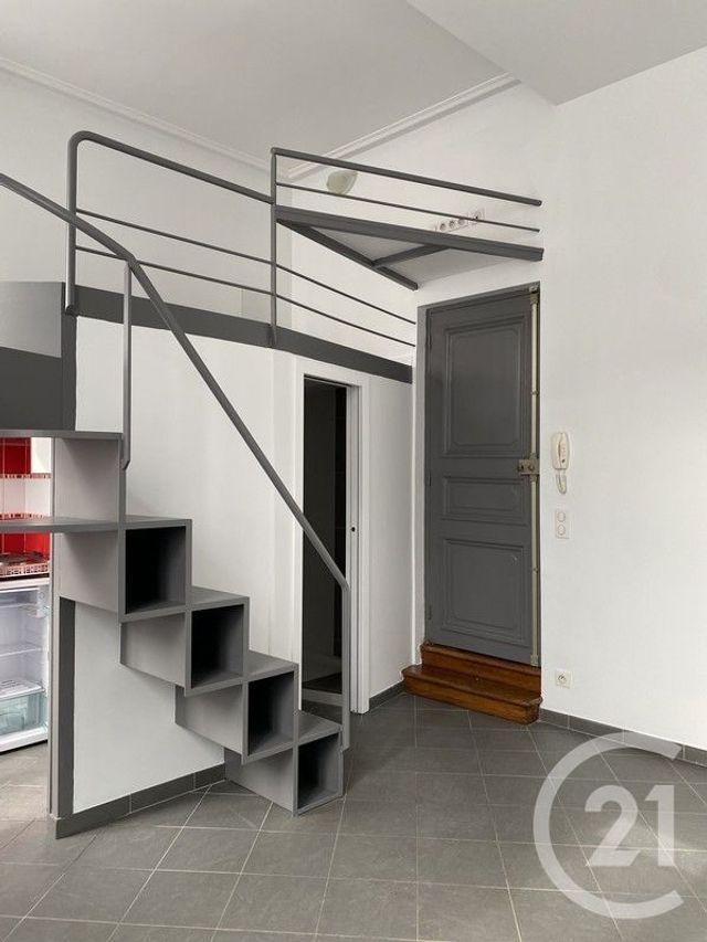 Appartement Studio à louer FONTAINEBLEAU