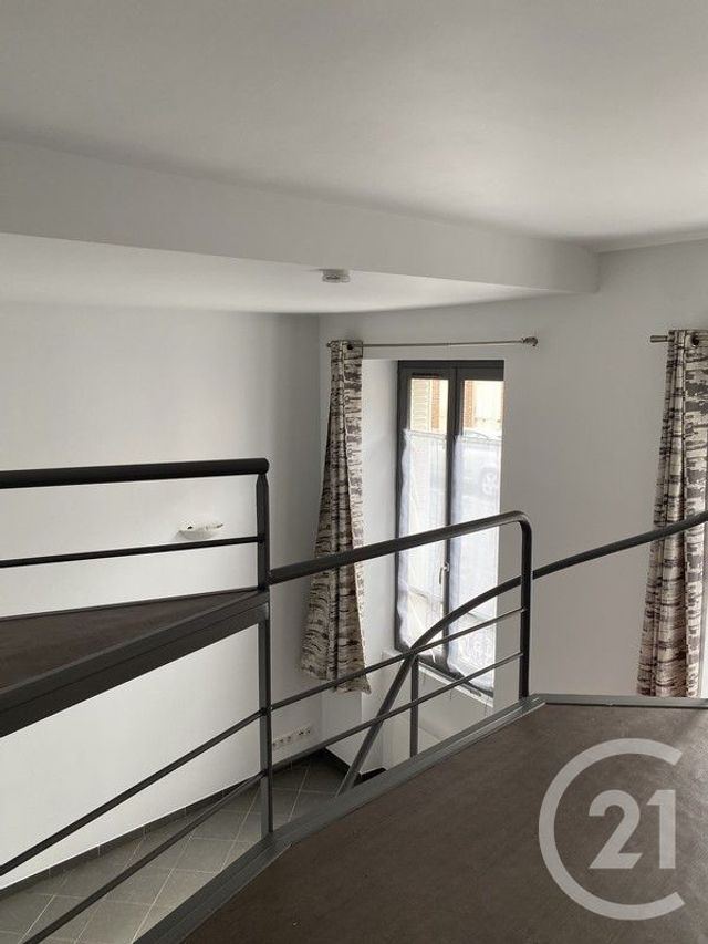 Appartement Studio &agrave; louer - 1 pi&egrave;ce - 16,01 m2 - Fontainebleau - 77 - ILE-DE-FRANCE