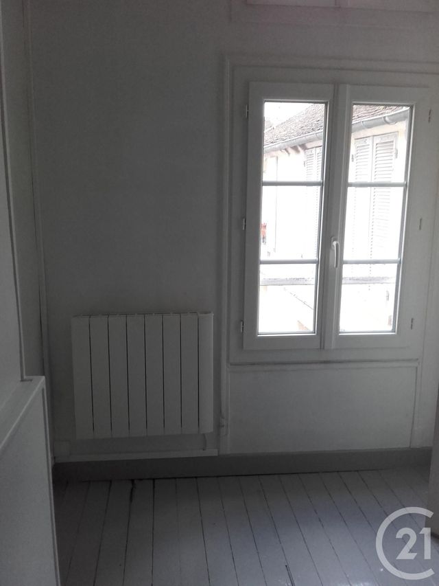 Appartement &agrave; louer - 3 pi&egrave;ces - 54,39 m2 - Fontainebleau - 77 - ILE-DE-FRANCE