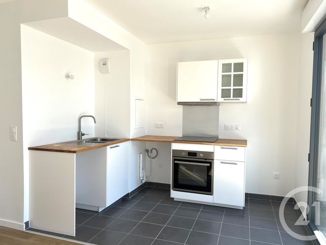 Appartement F2 &agrave; louer - 2 pi&egrave;ces - 41,10 m2 - Fontainebleau - 77 - ILE-DE-FRANCE