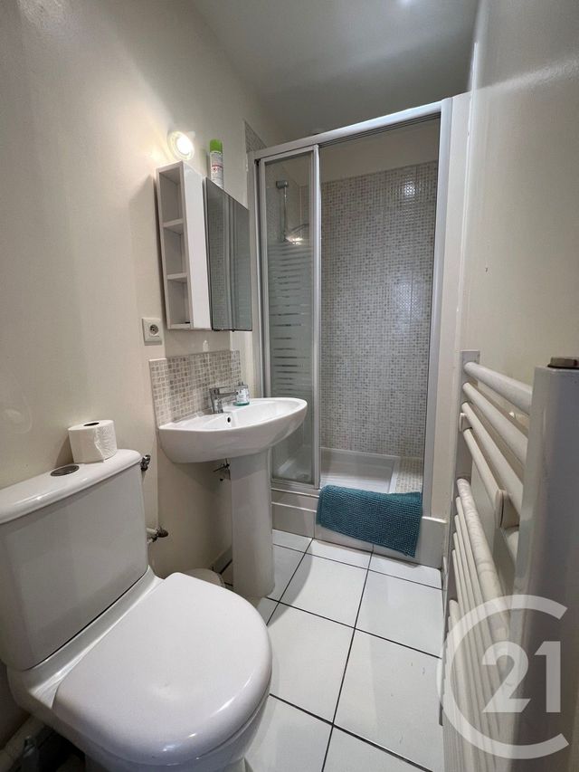 Appartement Studio &agrave; louer - 1 pi&egrave;ce - 31,29 m2 - Fontainebleau - 77 - ILE-DE-FRANCE