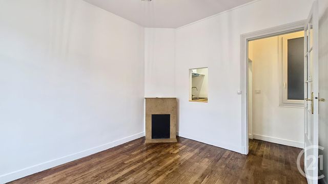 Appartement T2 &agrave; louer - 2 pi&egrave;ces - 29,60 m2 - Fontainebleau - 77 - ILE-DE-FRANCE