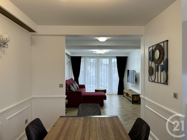 Appartement 5 pieces &agrave; louer - 5 pi&egrave;ces - 80,16 m2 - Fontainebleau - 77 - ILE-DE-FRANCE