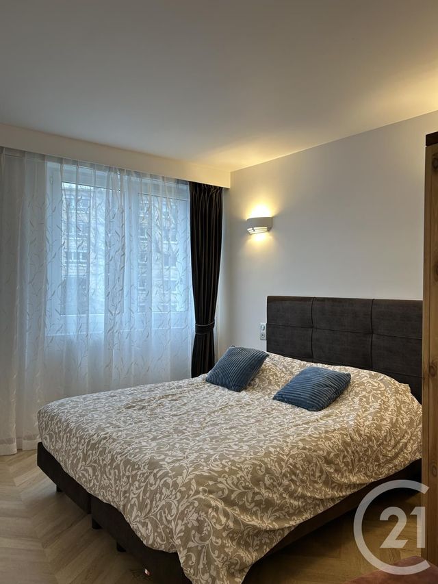 Appartement 5 pieces &agrave; louer - 5 pi&egrave;ces - 80,16 m2 - Fontainebleau - 77 - ILE-DE-FRANCE