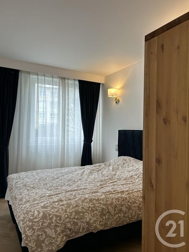 Appartement 5 pieces &agrave; louer - 5 pi&egrave;ces - 80,16 m2 - Fontainebleau - 77 - ILE-DE-FRANCE