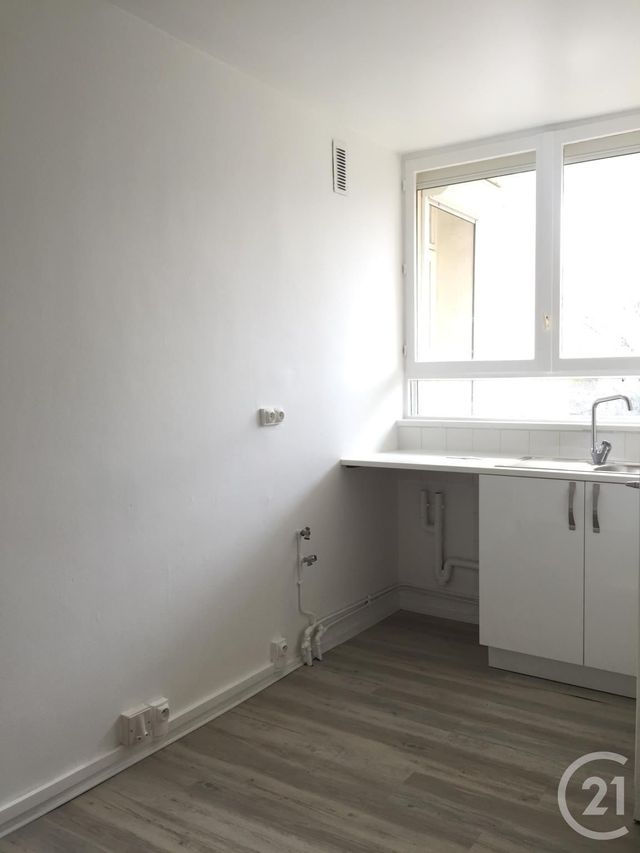 Appartement F3 &agrave; louer - 3 pi&egrave;ces - 58,94 m2 - Avon - 77 - ILE-DE-FRANCE