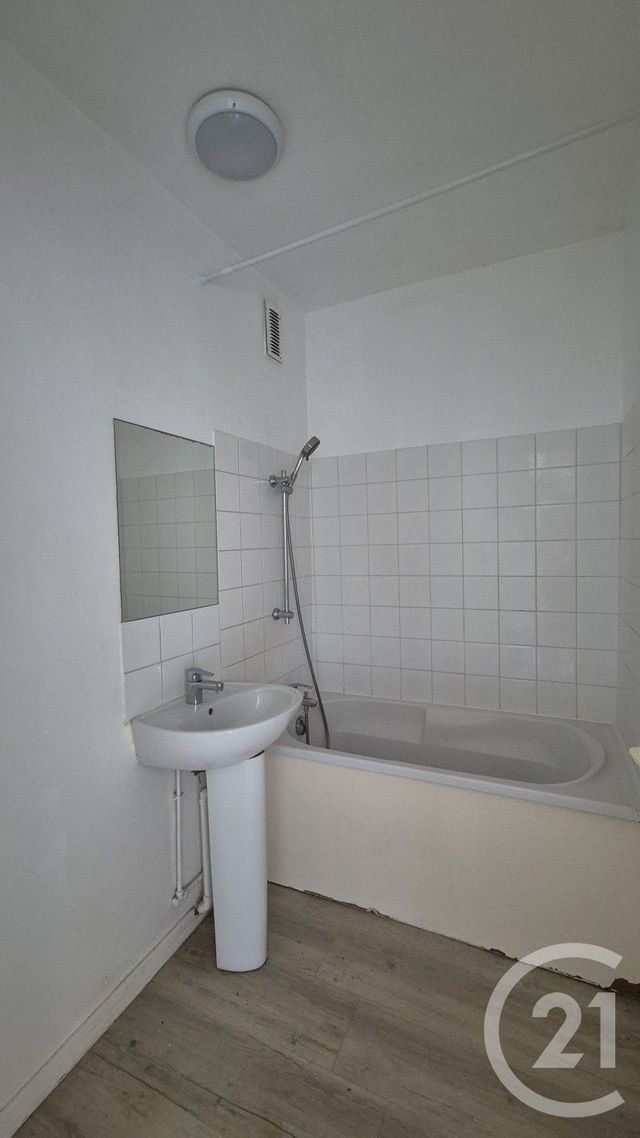 Appartement F3 &agrave; louer - 3 pi&egrave;ces - 58,94 m2 - Avon - 77 - ILE-DE-FRANCE