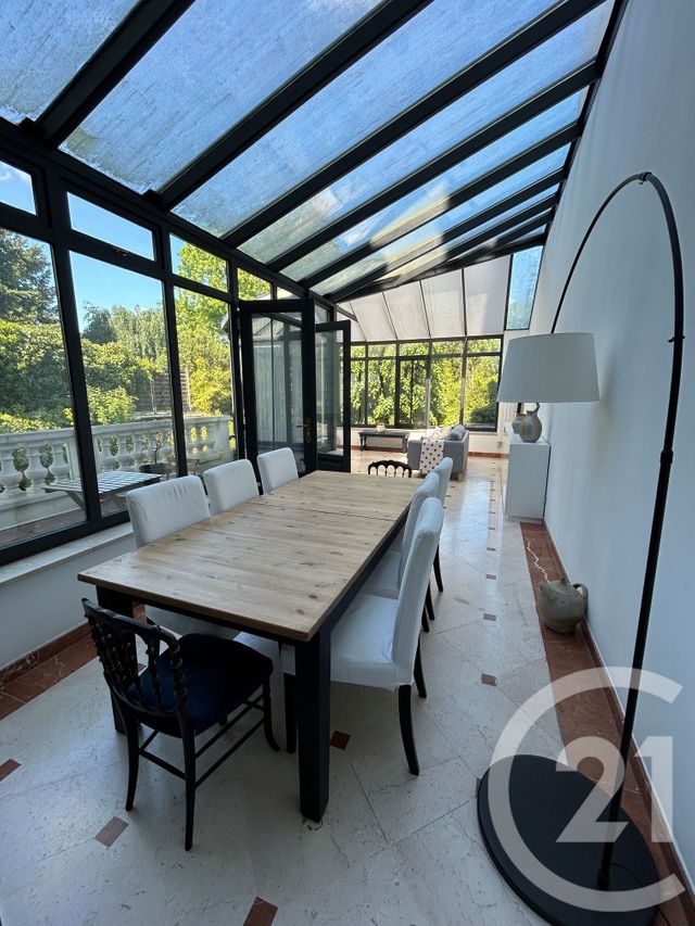 Maison &agrave; louer - 10 pi&egrave;ces - 279,78 m2 - Fontainebleau - 77 - ILE-DE-FRANCE