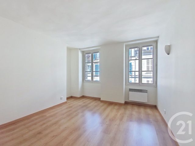 Appartement 2 pièces &agrave; louer - 2 pi&egrave;ces - 43,06 m2 - Fontainebleau - 77 - ILE-DE-FRANCE