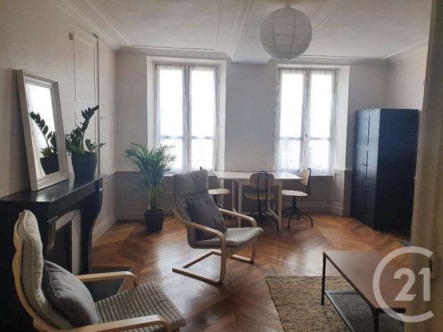 Appartement F2 à louer FONTAINEBLEAU