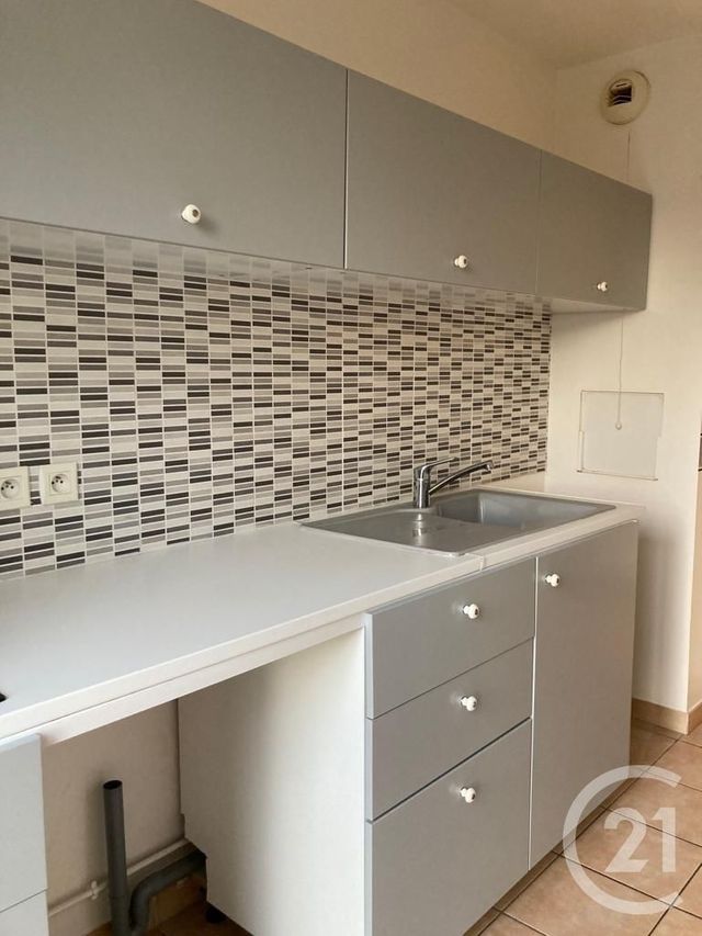 Appartement 2 pièces &agrave; louer - 2 pi&egrave;ces - 51,08 m2 - Avon - 77 - ILE-DE-FRANCE