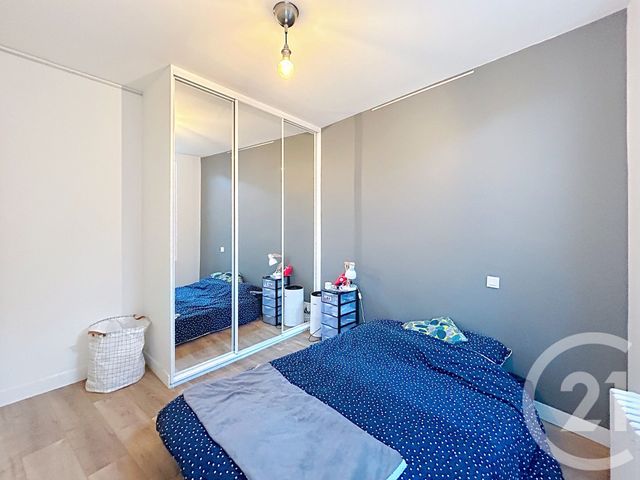 Appartement 2 pièces &agrave; louer - 2 pi&egrave;ces - 42,20 m2 - Fontainebleau - 77 - ILE-DE-FRANCE