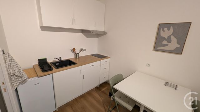 Appartement Studio &agrave; louer - 1 pi&egrave;ce - 17,21 m2 - Fontainebleau - 77 - ILE-DE-FRANCE
