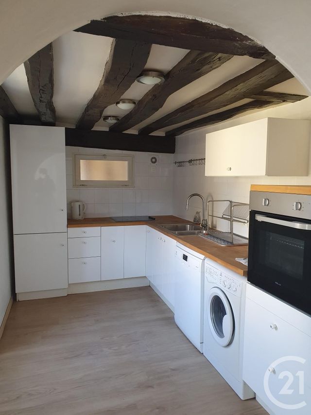 Appartement F3 &agrave; louer - 3 pi&egrave;ces - 53,80 m2 - Fontainebleau - 77 - ILE-DE-FRANCE