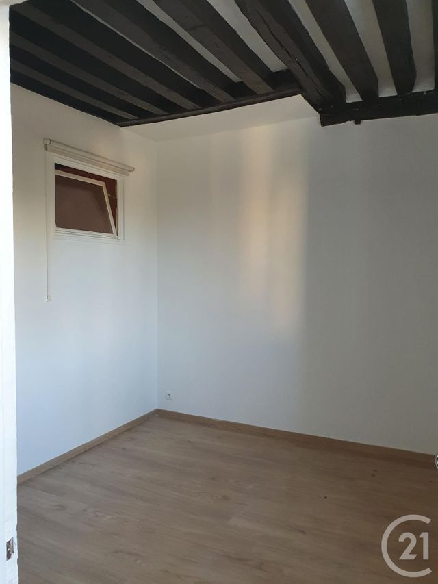 Appartement F3 &agrave; louer - 3 pi&egrave;ces - 53,80 m2 - Fontainebleau - 77 - ILE-DE-FRANCE