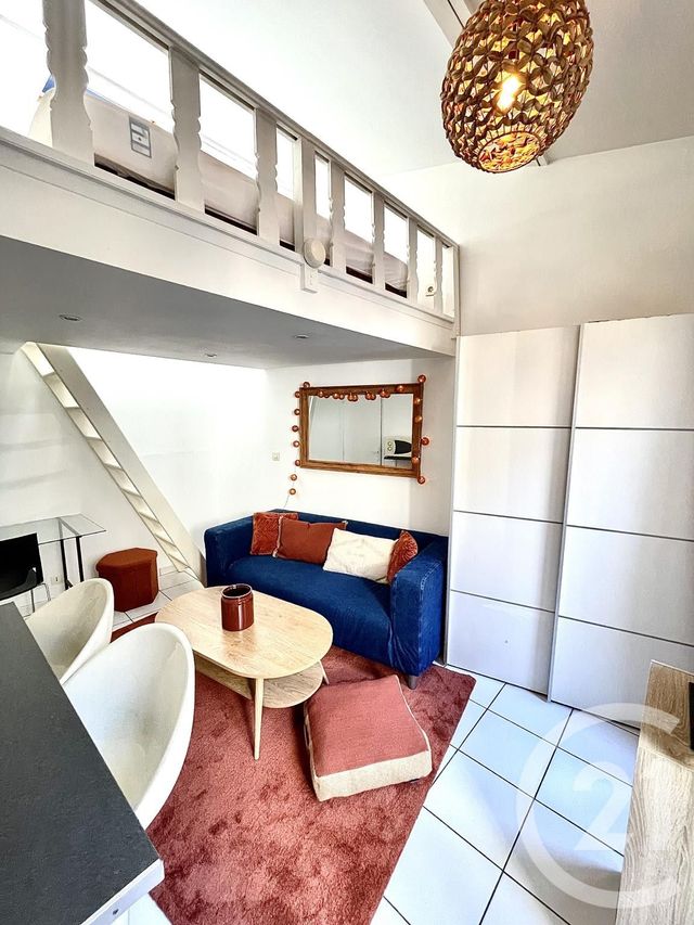 Appartement Studio à louer FONTAINEBLEAU