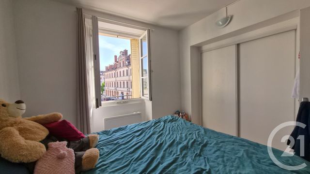 Appartement 2 pièces &agrave; louer - 2 pi&egrave;ces - 32,19 m2 - Fontainebleau - 77 - ILE-DE-FRANCE