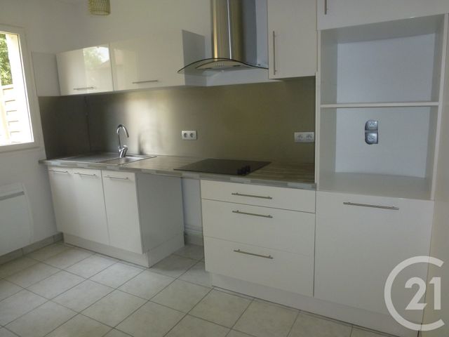 Appartement F2 &agrave; louer - 2 pi&egrave;ces - 63,02 m2 - Bois Le Roi - 77 - ILE-DE-FRANCE
