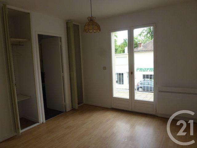 Appartement F2 &agrave; louer - 2 pi&egrave;ces - 63,02 m2 - Bois Le Roi - 77 - ILE-DE-FRANCE