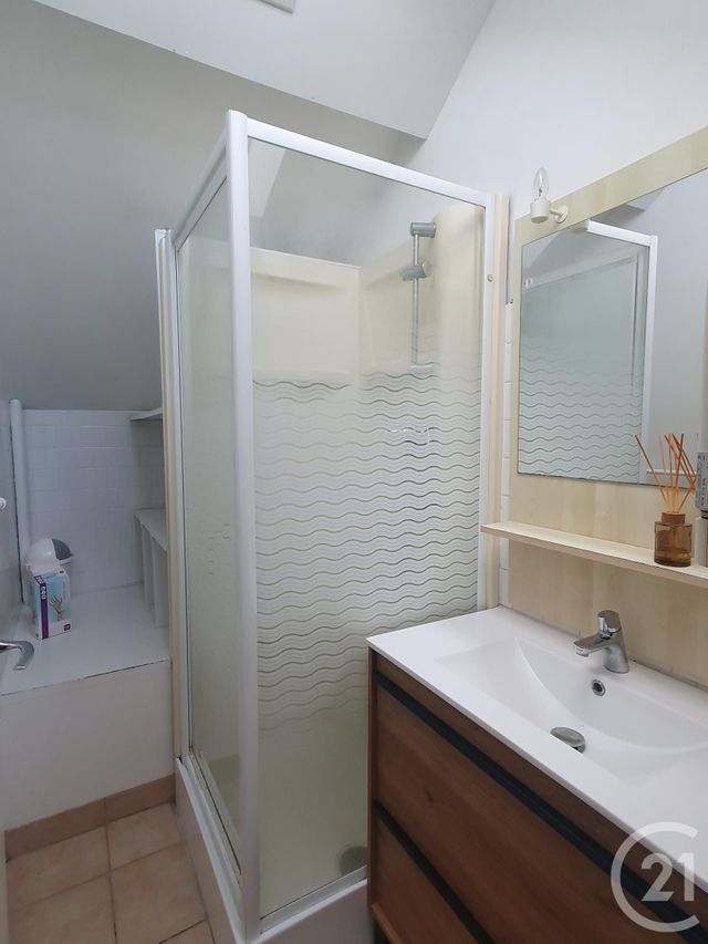 Appartement 2 pièces &agrave; louer - 2 pi&egrave;ces - 45,81 m2 - Fontainebleau - 77 - ILE-DE-FRANCE