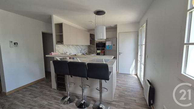 Maison &agrave; louer - 4 pi&egrave;ces - 90,60 m2 - Ury - 77 - ILE-DE-FRANCE