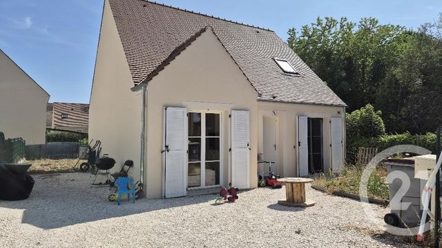 Maison &agrave; louer - 4 pi&egrave;ces - 90,60 m2 - Ury - 77 - ILE-DE-FRANCE