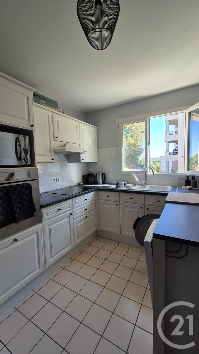 Appartement 3 pièces &agrave; louer - 3 pi&egrave;ces - 64,24 m2 - Avon - 77 - ILE-DE-FRANCE