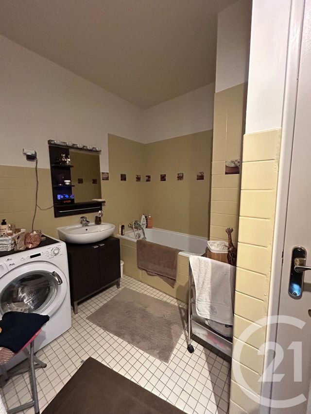 Appartement 3 pièces &agrave; louer - 3 pi&egrave;ces - 53,75 m2 - Avon - 77 - ILE-DE-FRANCE